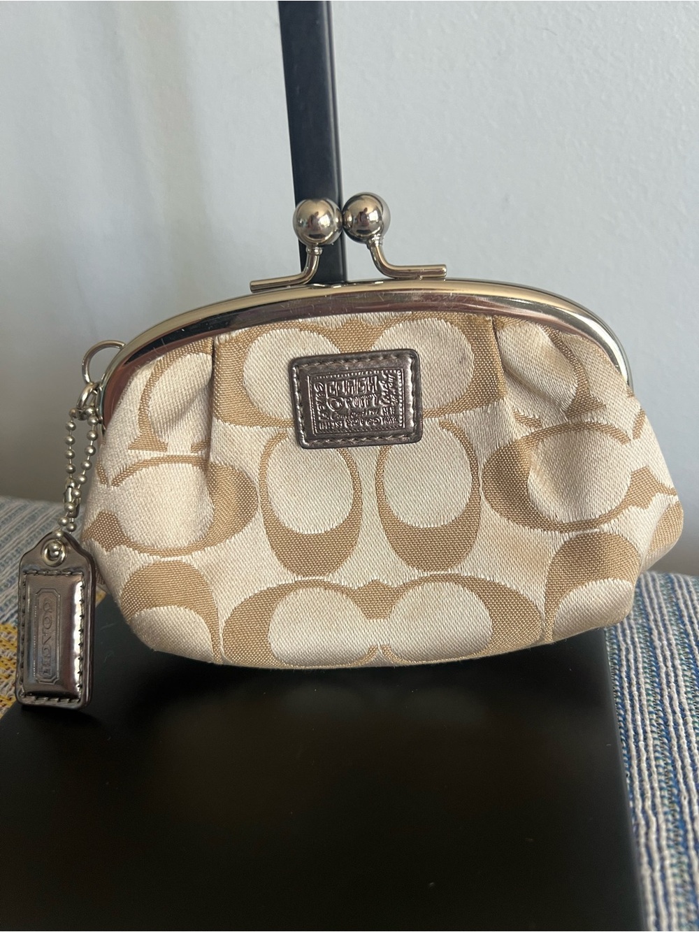 Coach Mini Poppy Signature Small Kiss-Lock Purse